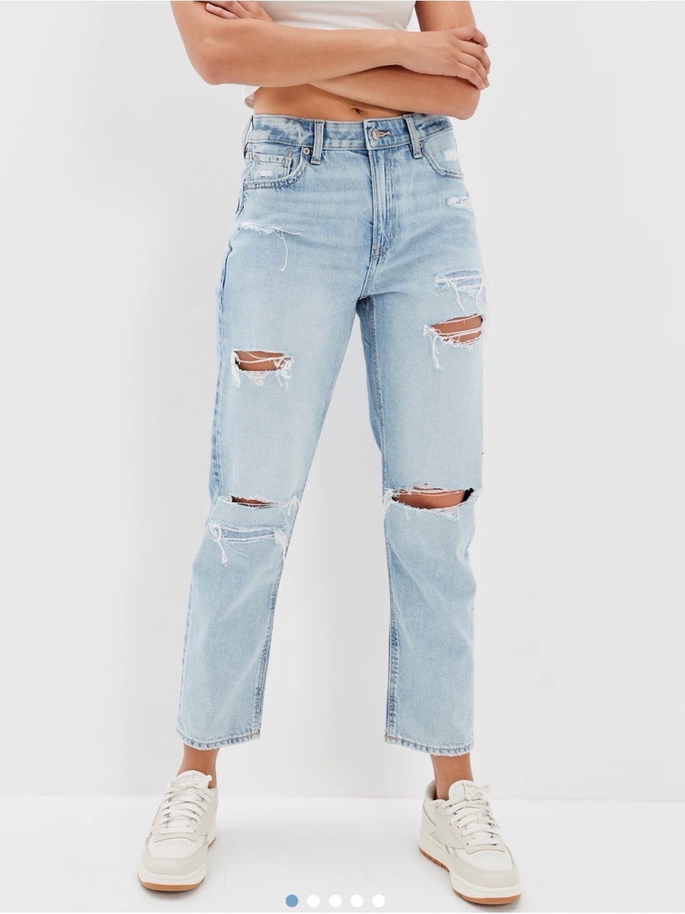 AMERICAN EAGLE High Rise Distressed Mom Straight Jeans, Size 6, Light Wash